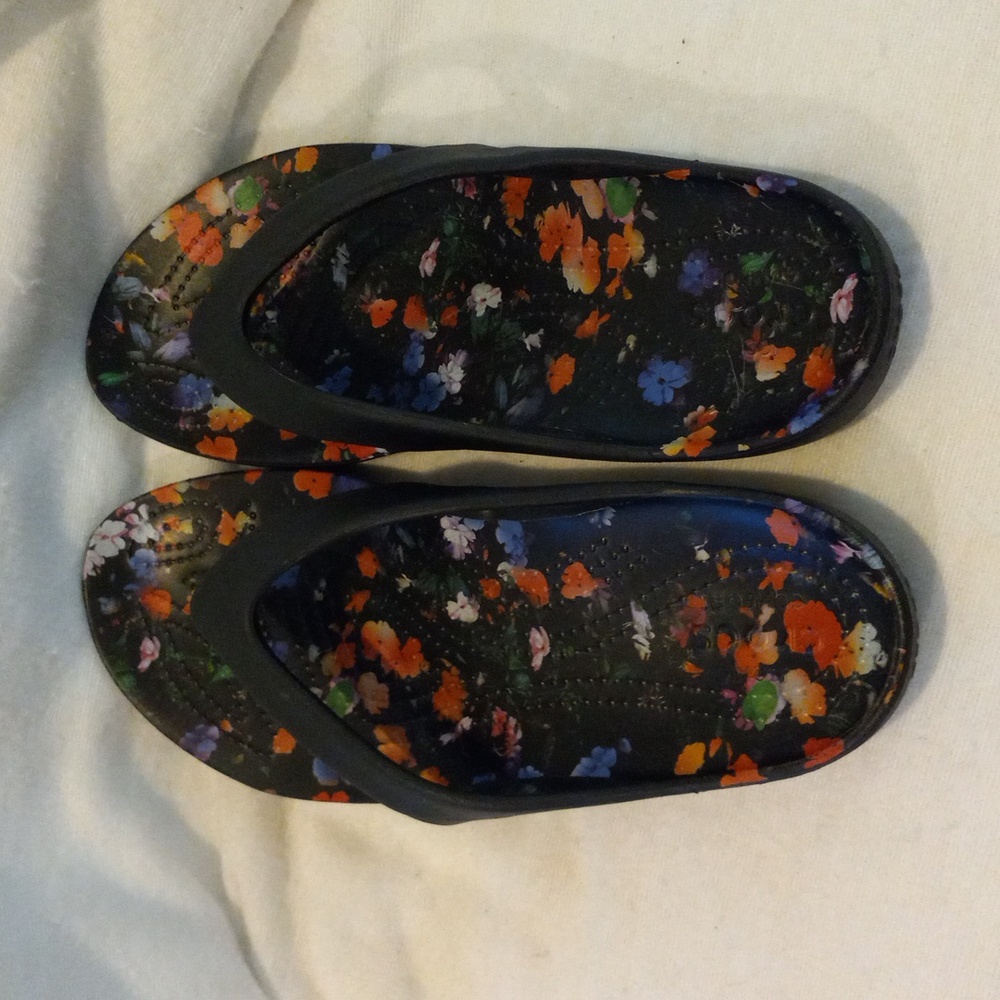 CROCS Women's Sandals - Black with Multicolor Floral Pattern - Picture 3 of 6